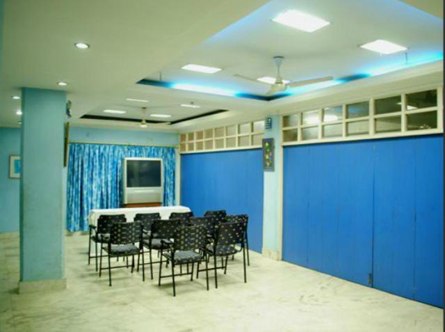 Neeranand Dalhousie- A Pure Vegetarian Hotel 콜카타 외부 사진
