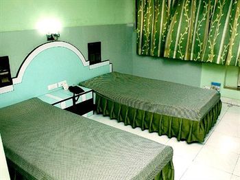 Neeranand Dalhousie- A Pure Vegetarian Hotel 콜카타 외부 사진